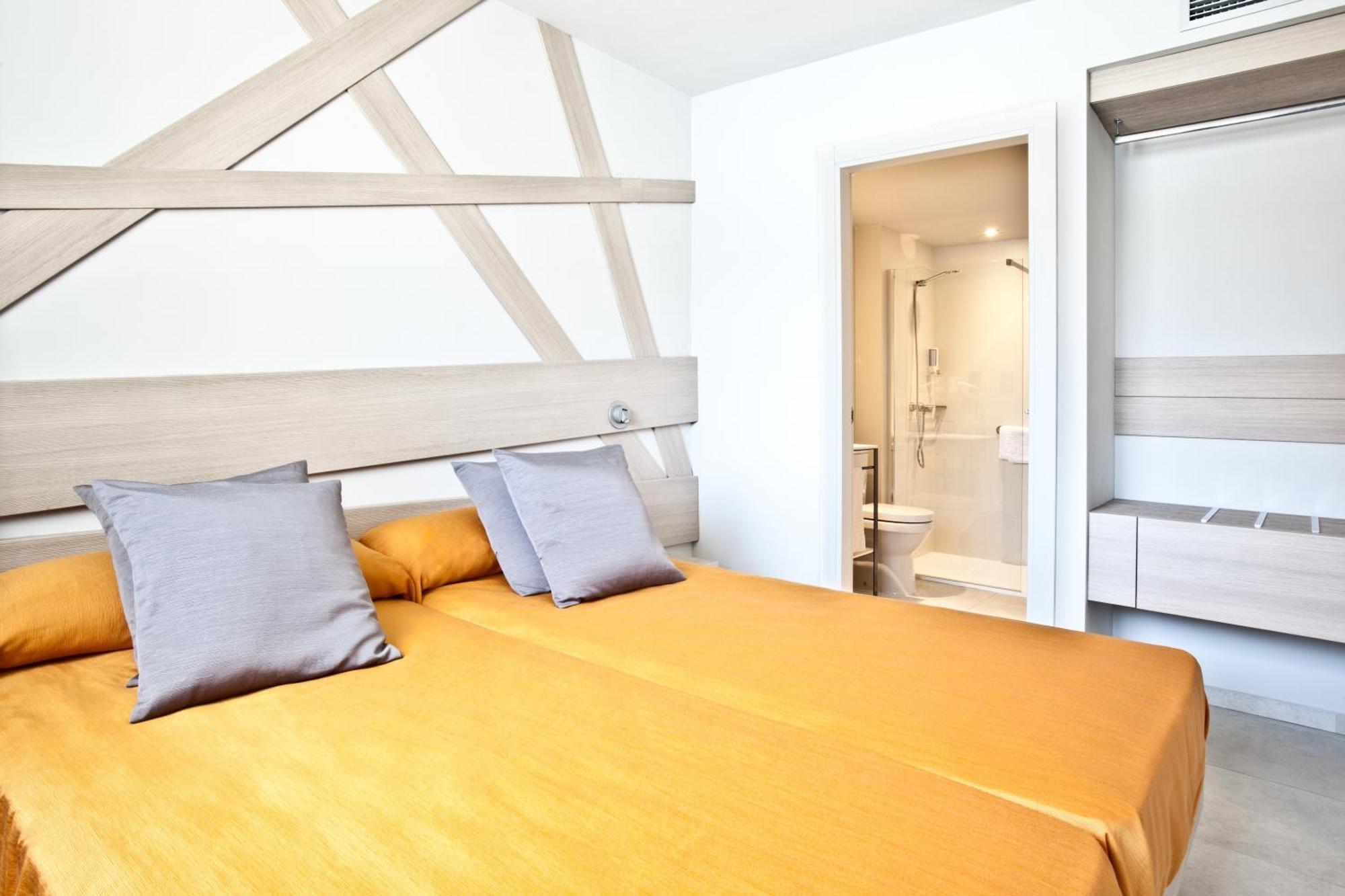Ryans Ibiza Apartments - Only Adults Room photo