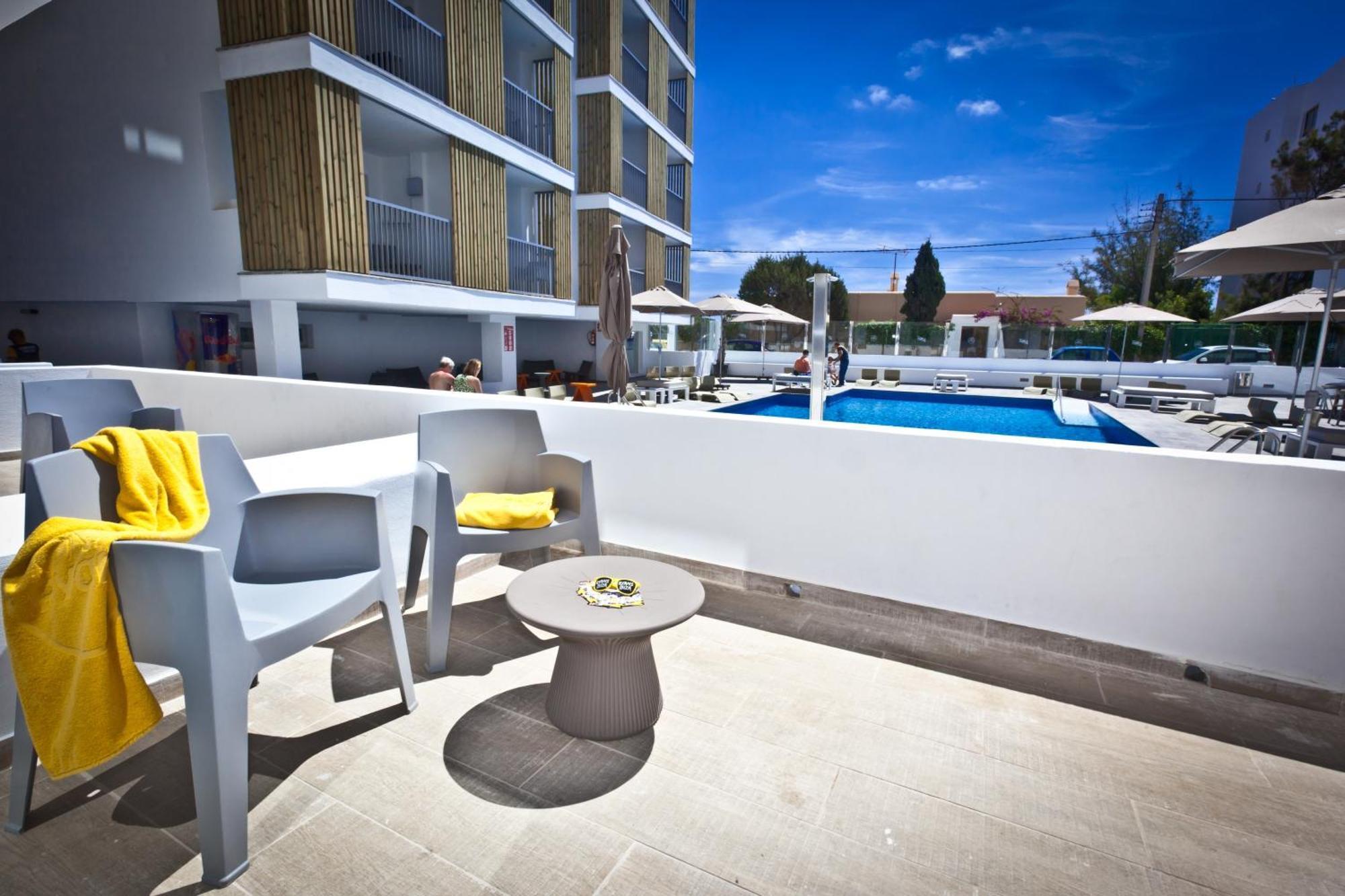 Ryans Ibiza Apartments - Only Adults Room photo