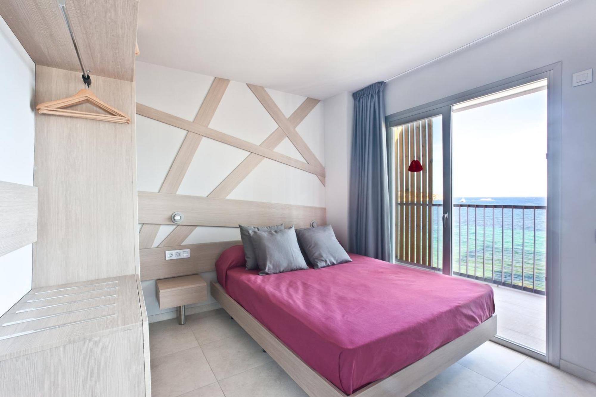 Ryans Ibiza Apartments - Only Adults Room photo