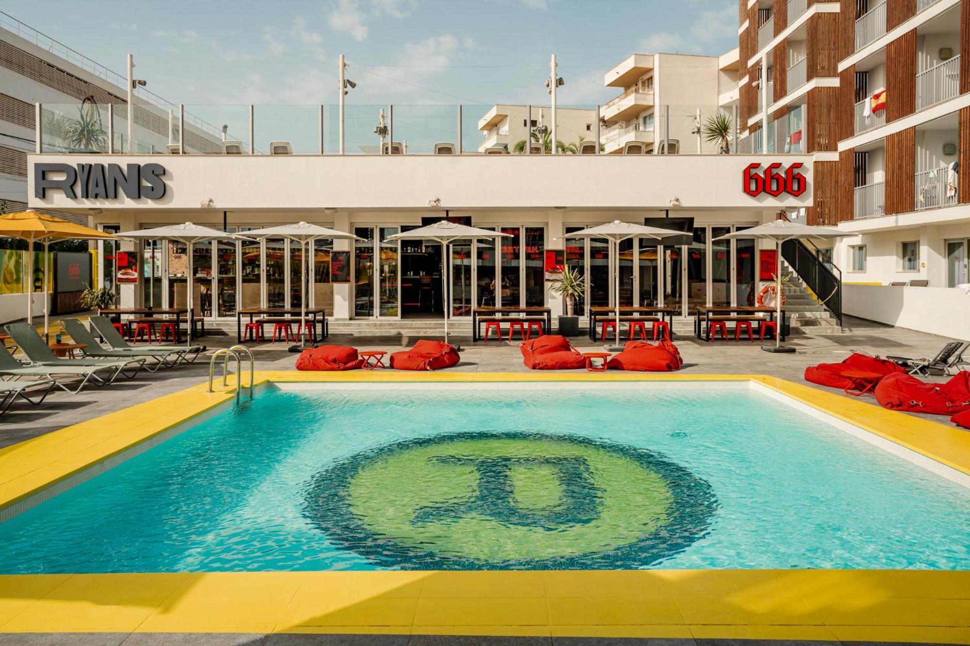 Ryans Ibiza Apartments - Only Adults Exterior photo