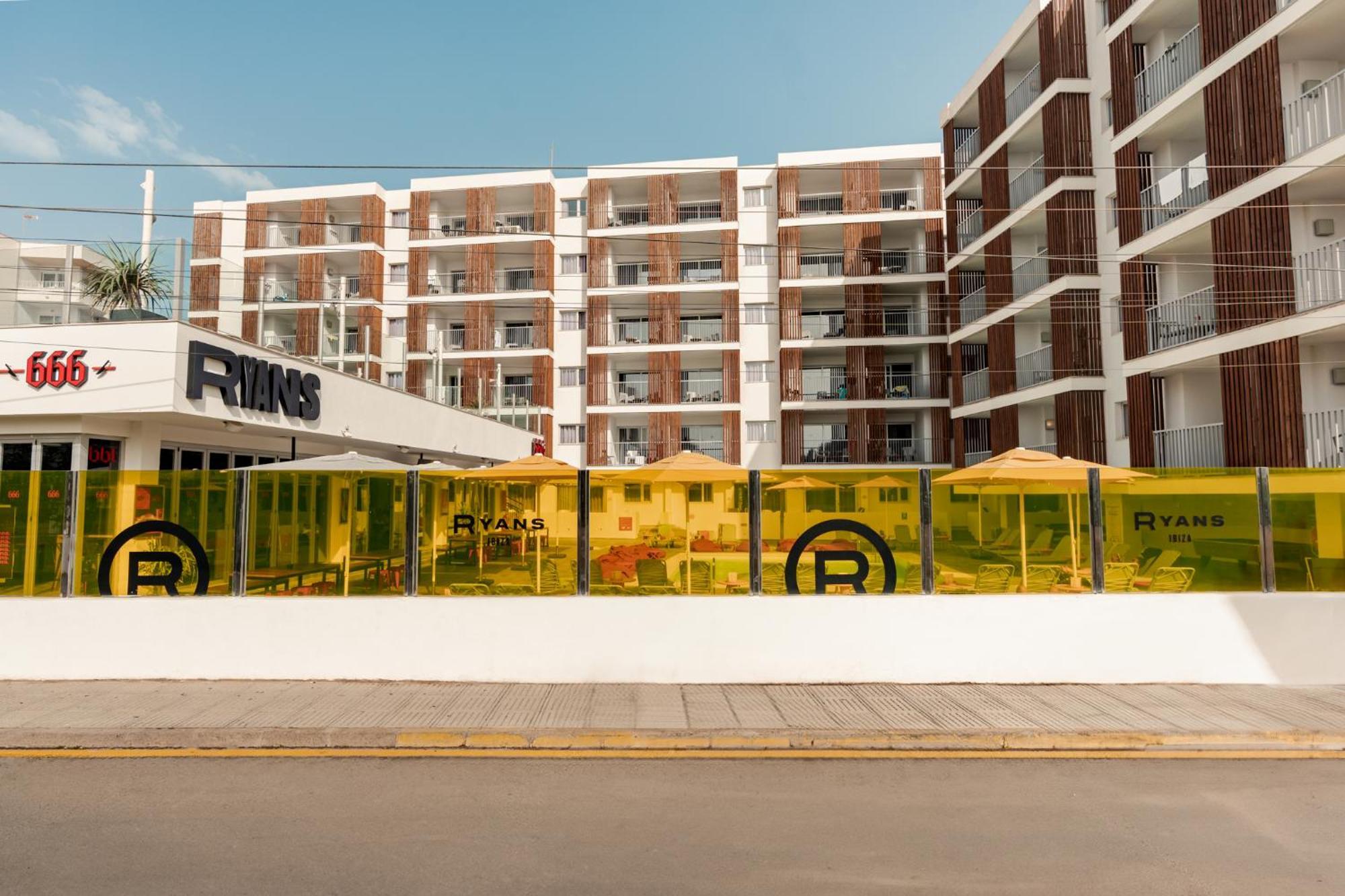 Ryans Ibiza Apartments - Only Adults Exterior photo