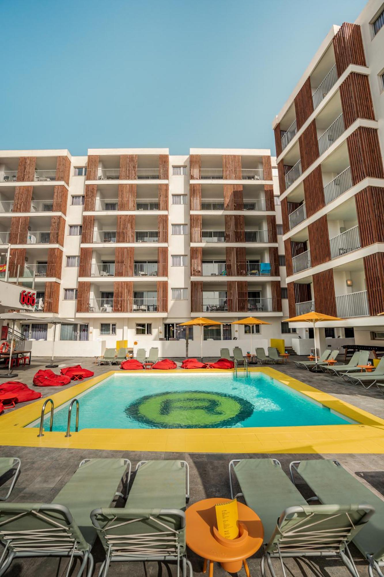 Ryans Ibiza Apartments - Only Adults Exterior photo